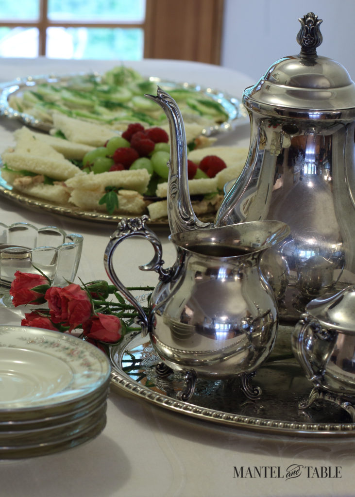 Teapot & roses