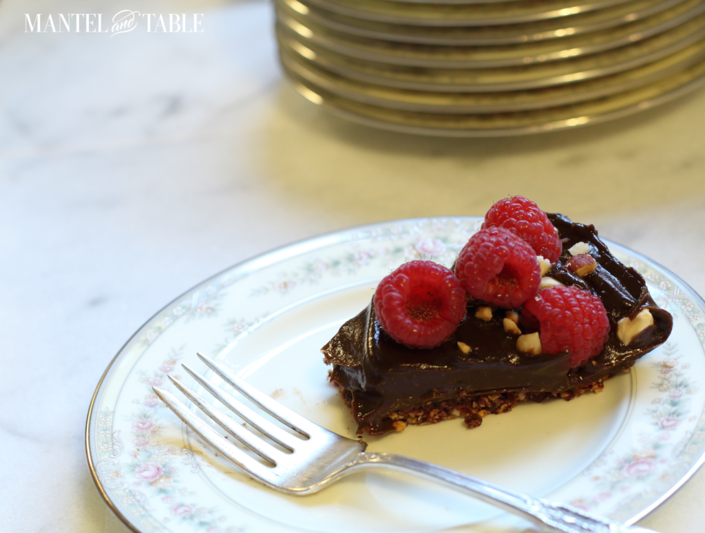 No willpower necessary! Here's a recipe for a totally decadent raw, vegan, gluten-free, sugar-free, Paleo Chocolate Hazelnut Tart you'll love!