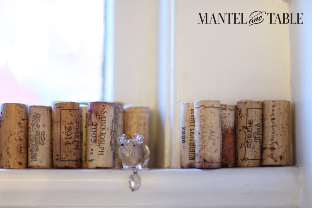 Are you looking to up the elegance quotient in your home? Vignettes and Baseboards are easy (and potentially free!) ways to make your rooms more elegant!
