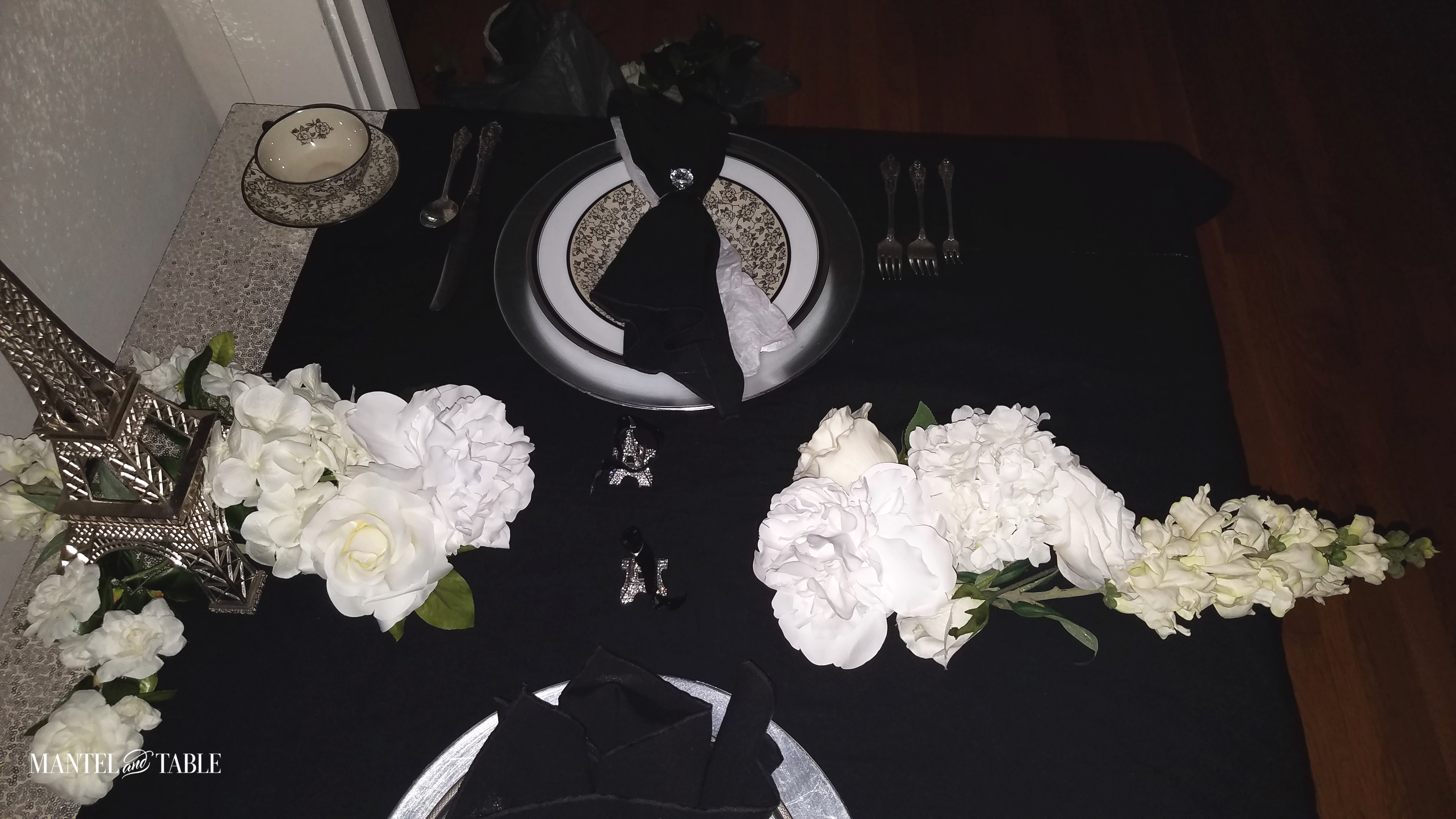 Engagement Dinner Table Setting flower arrangement option