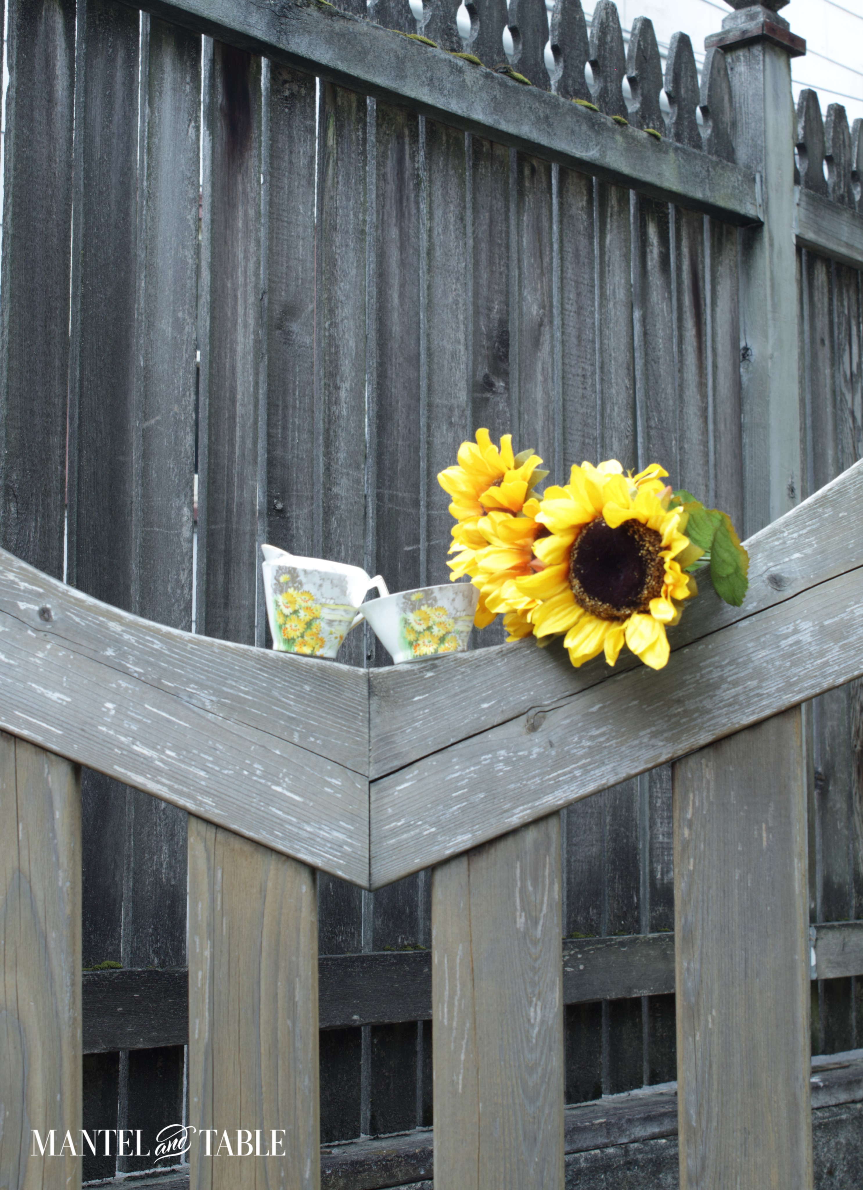 Sugar & creamer with yellow morn flower pattern