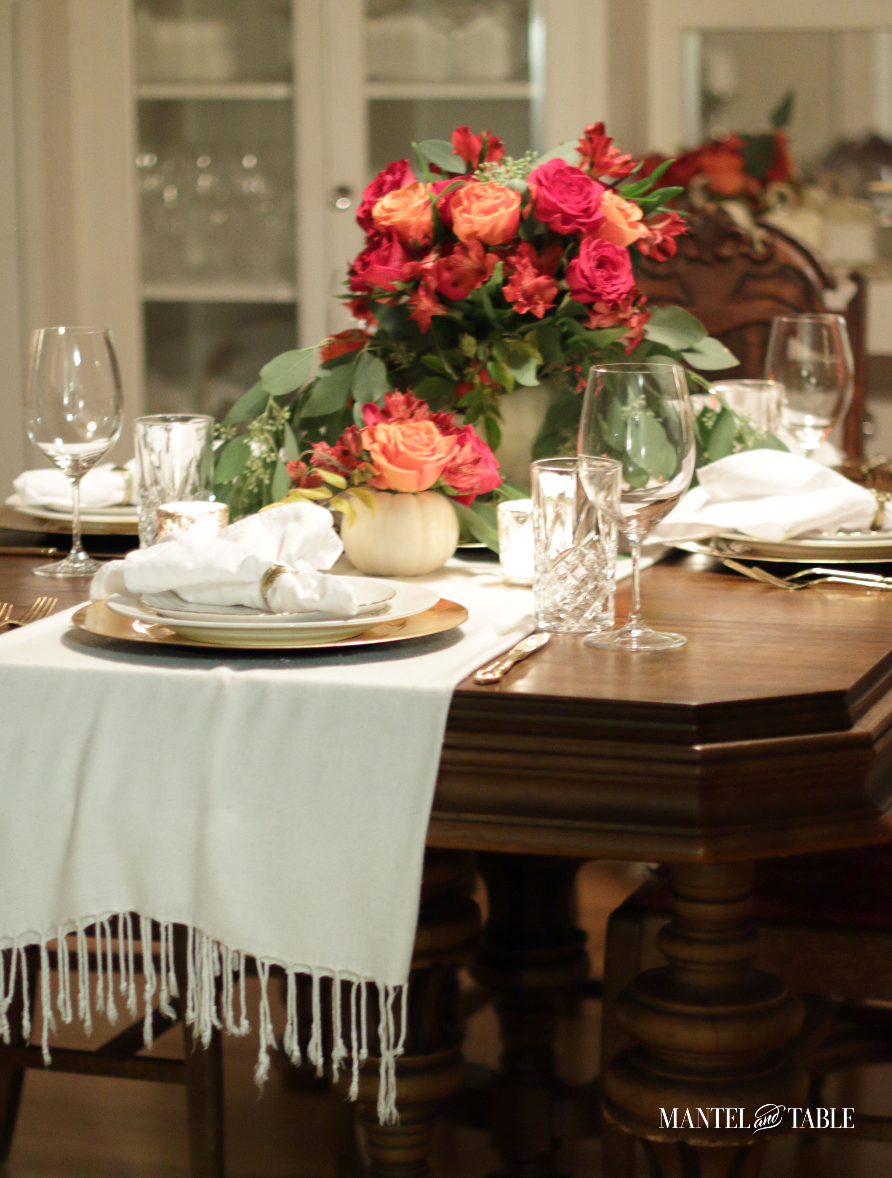 White pumpkin flower arrangement - whole table