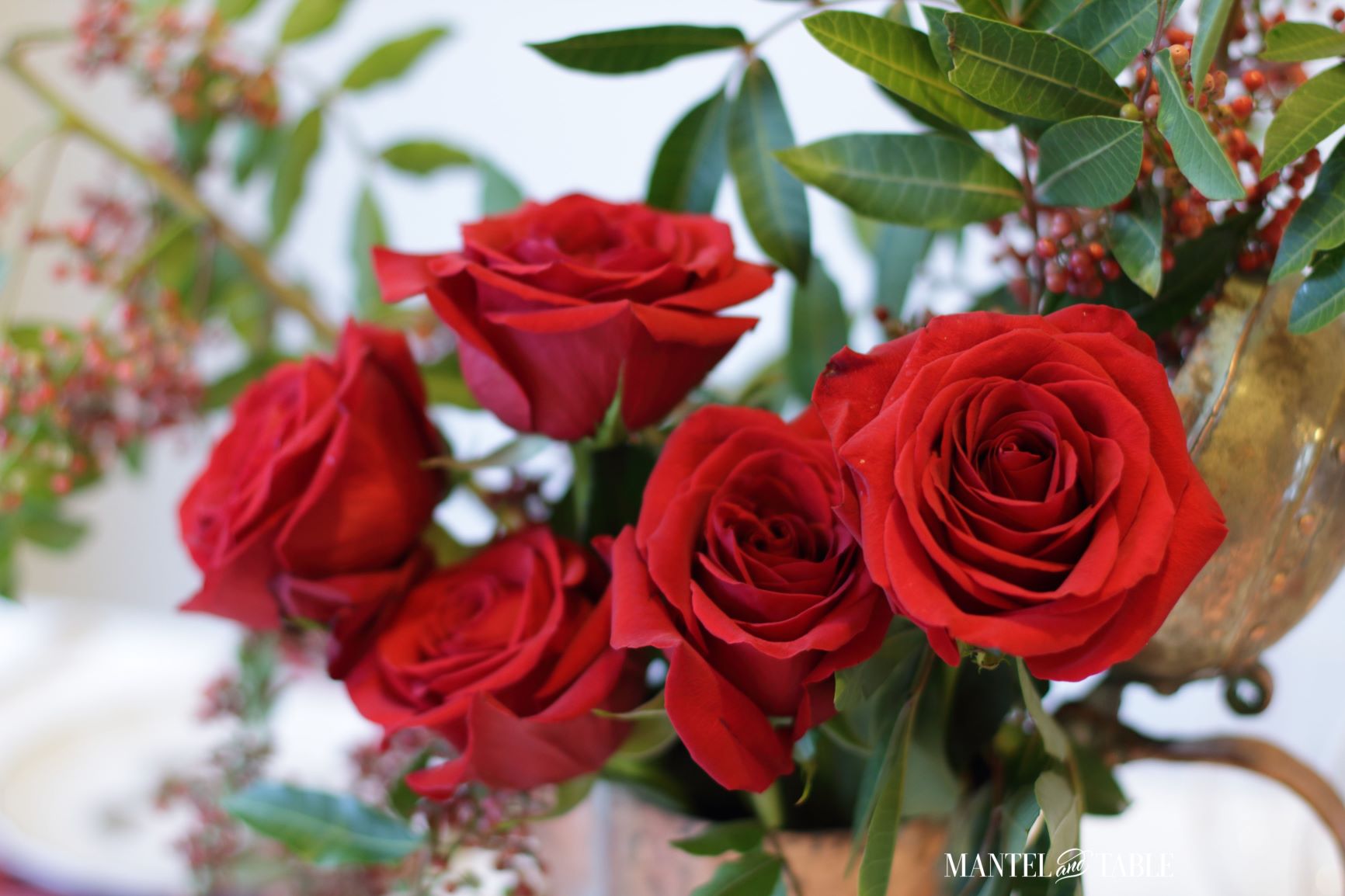 Christmas Tablescape ~ red rose arrangement close up