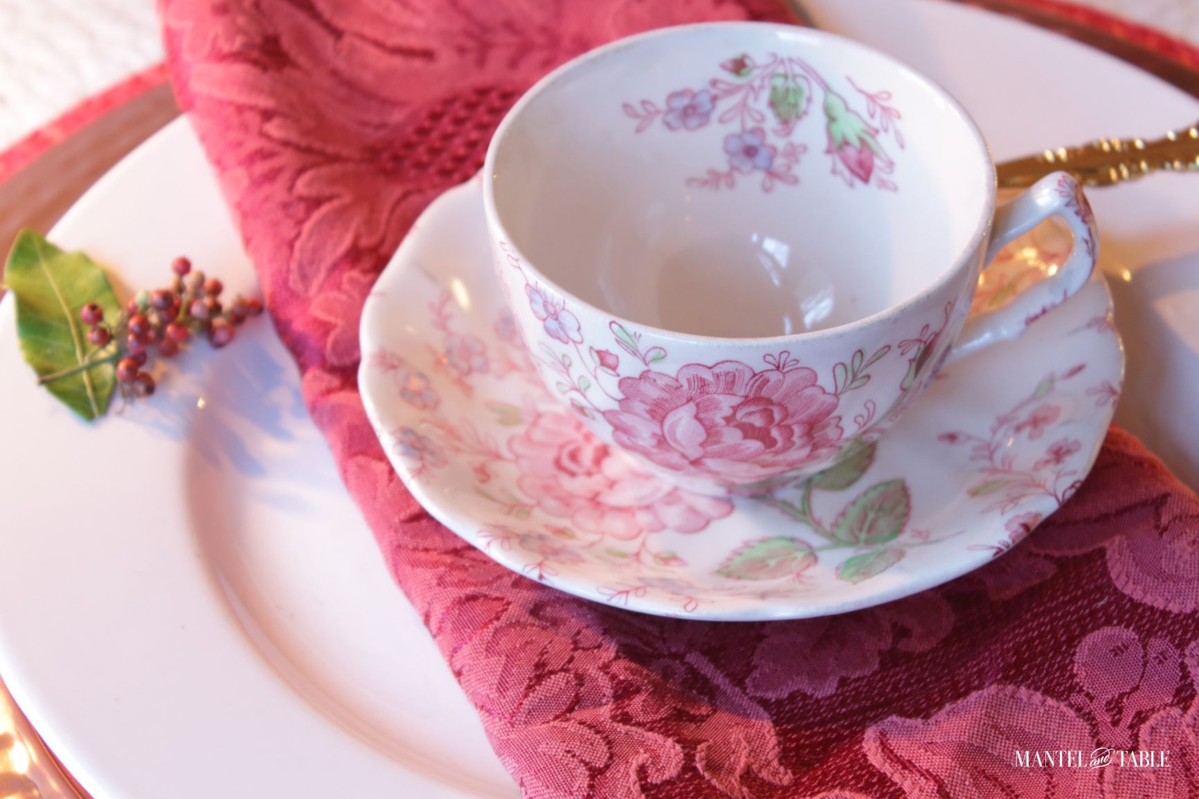 Rose Chintz teacup - closeup