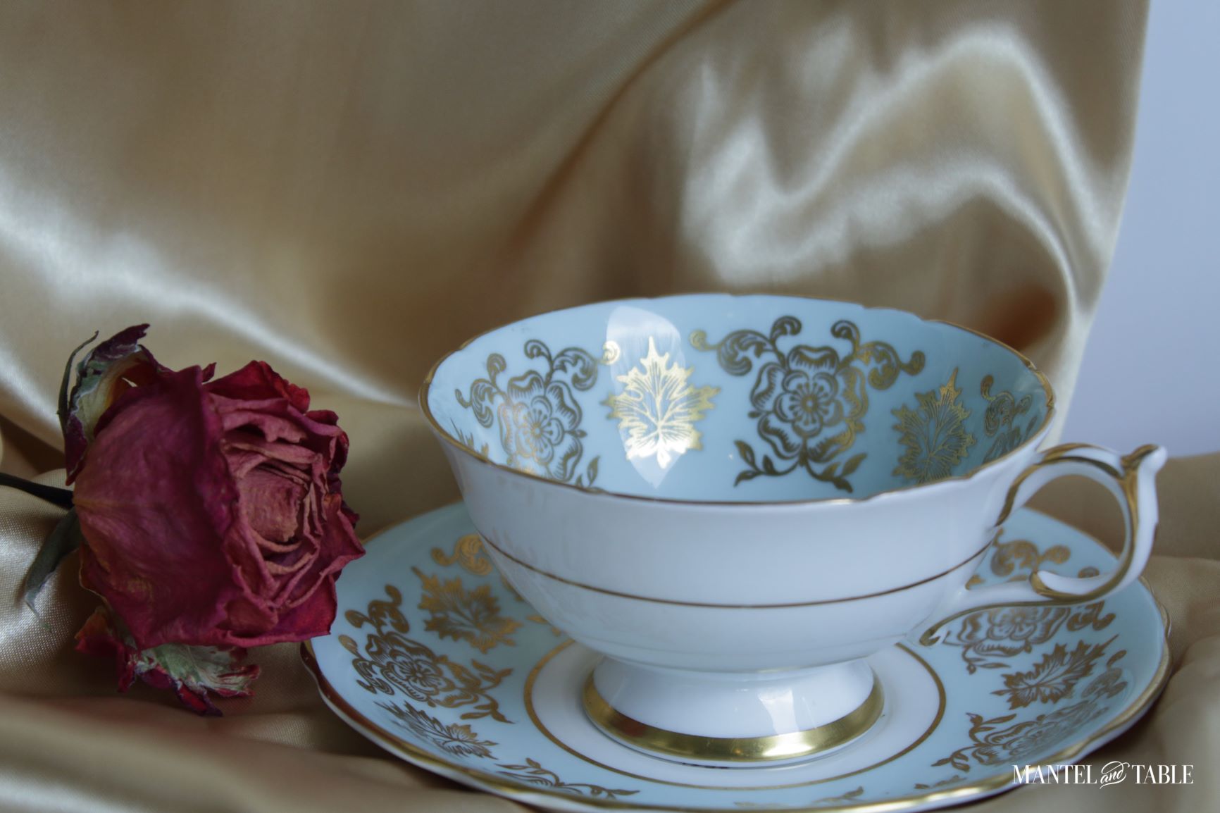 Side view showing teacup handle