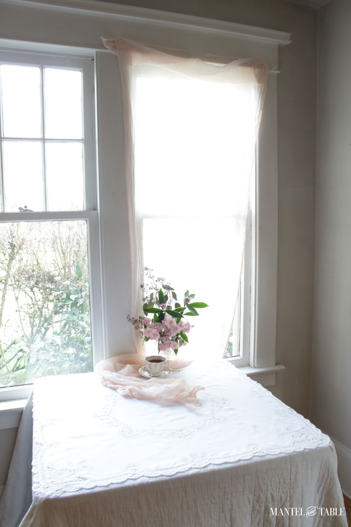 Pink & Gold Teacup ~ full table view