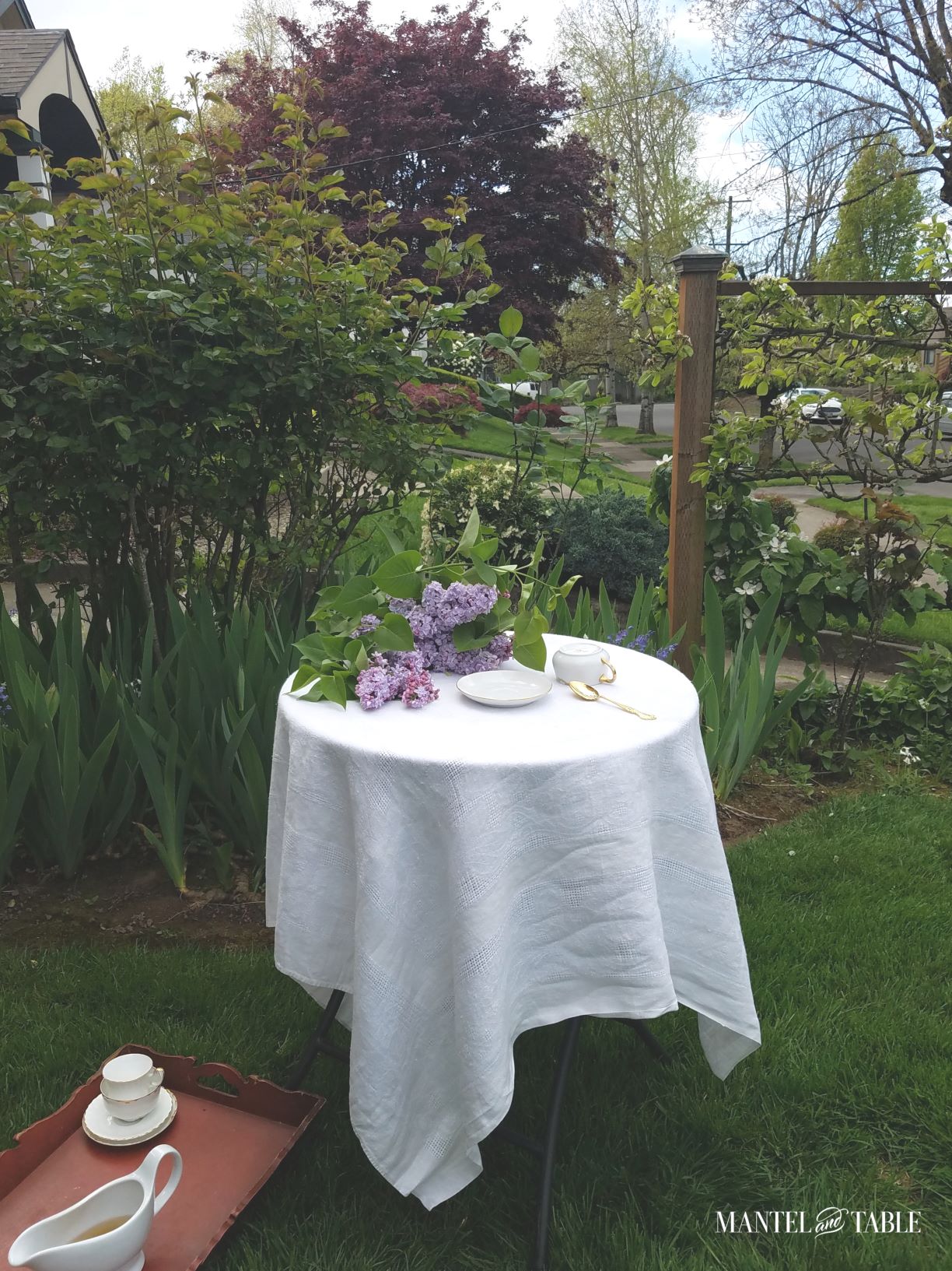 Teacup on round table in a city garden