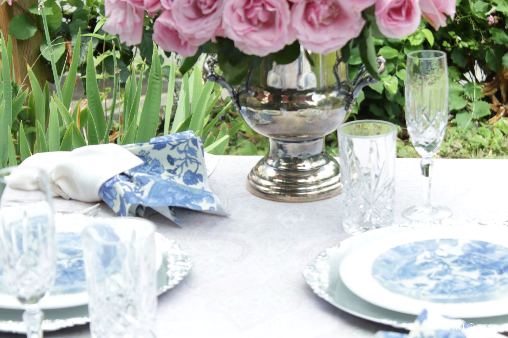 Pink Roses, blue & white tablescape closeup