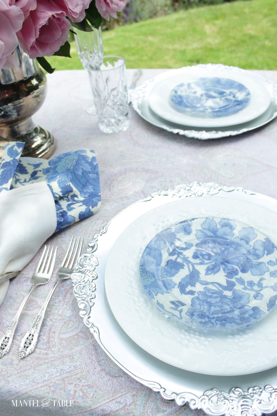 Pink roses and blue and white tablescape