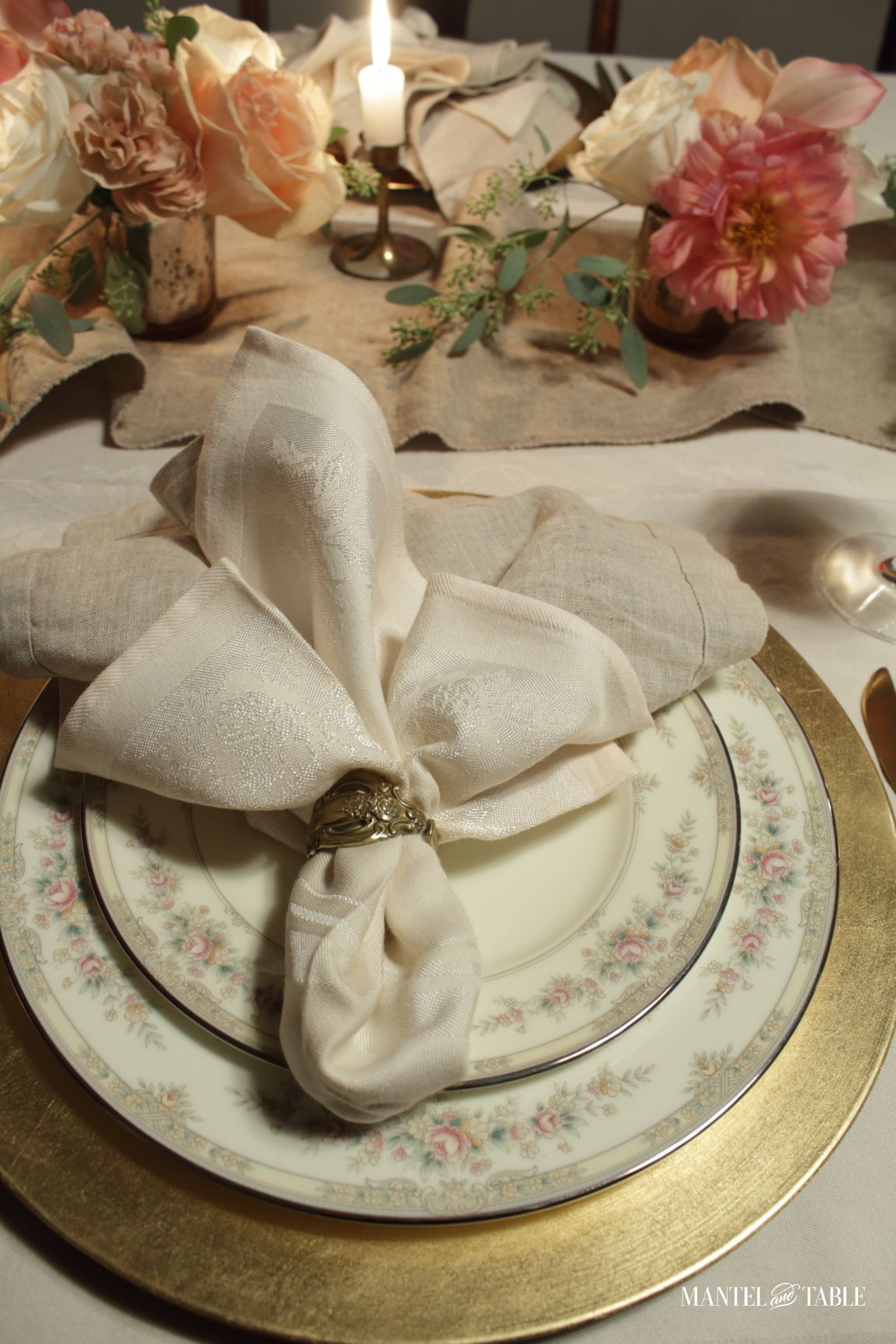 napkins in peach tablescape