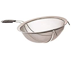 Kitchen strainer with handle and hooks - Click here to buy