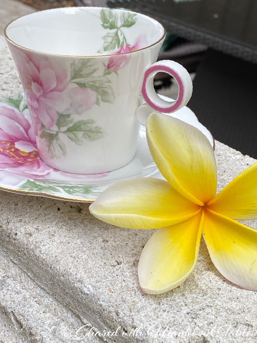 Charming Traveling Teacup with tropical flower