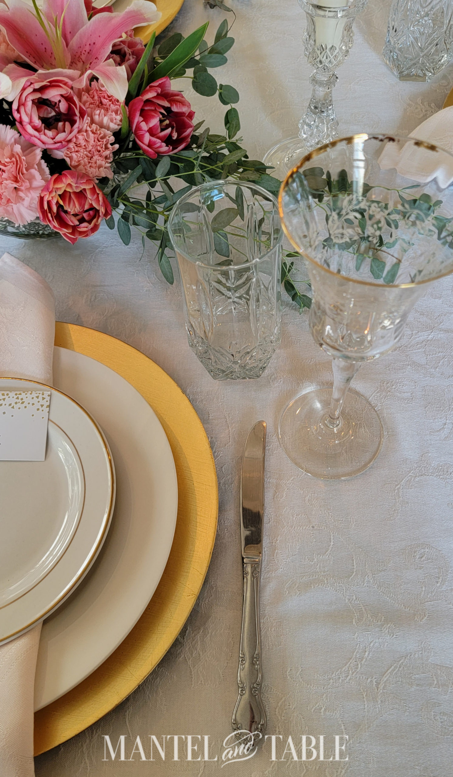 romantic table setting with pink centerpiece