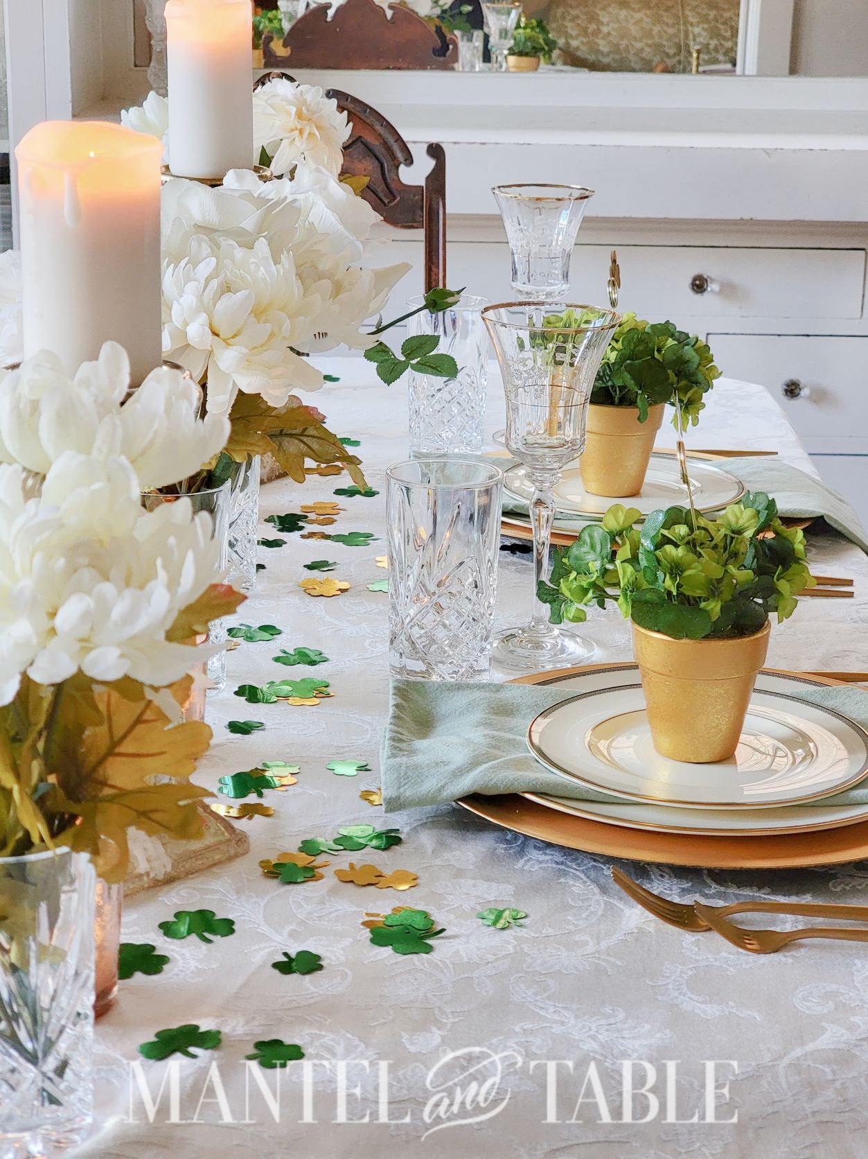 Side by side view of the same table with and without confetti
