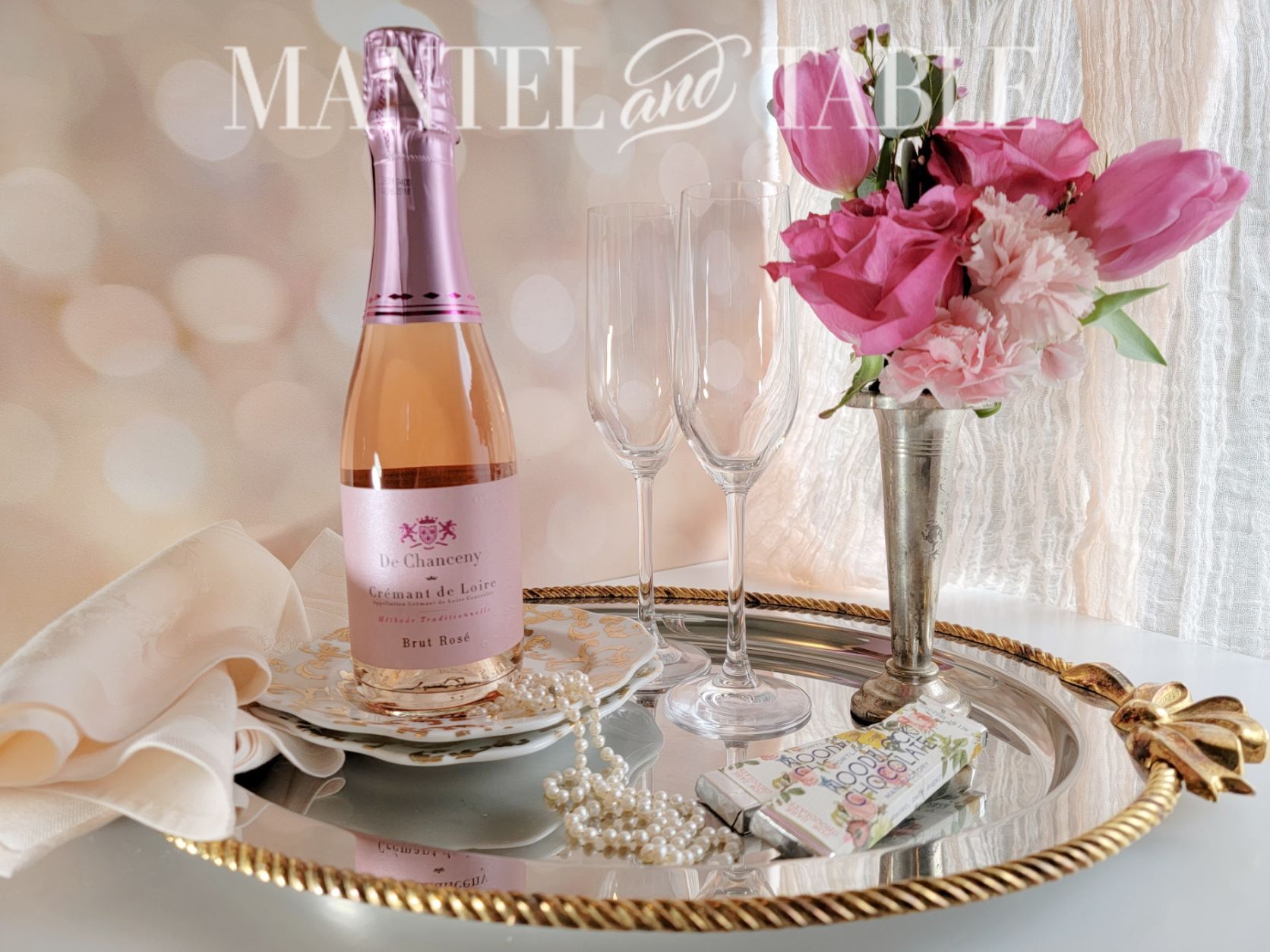 Valentines tray with pink flowers