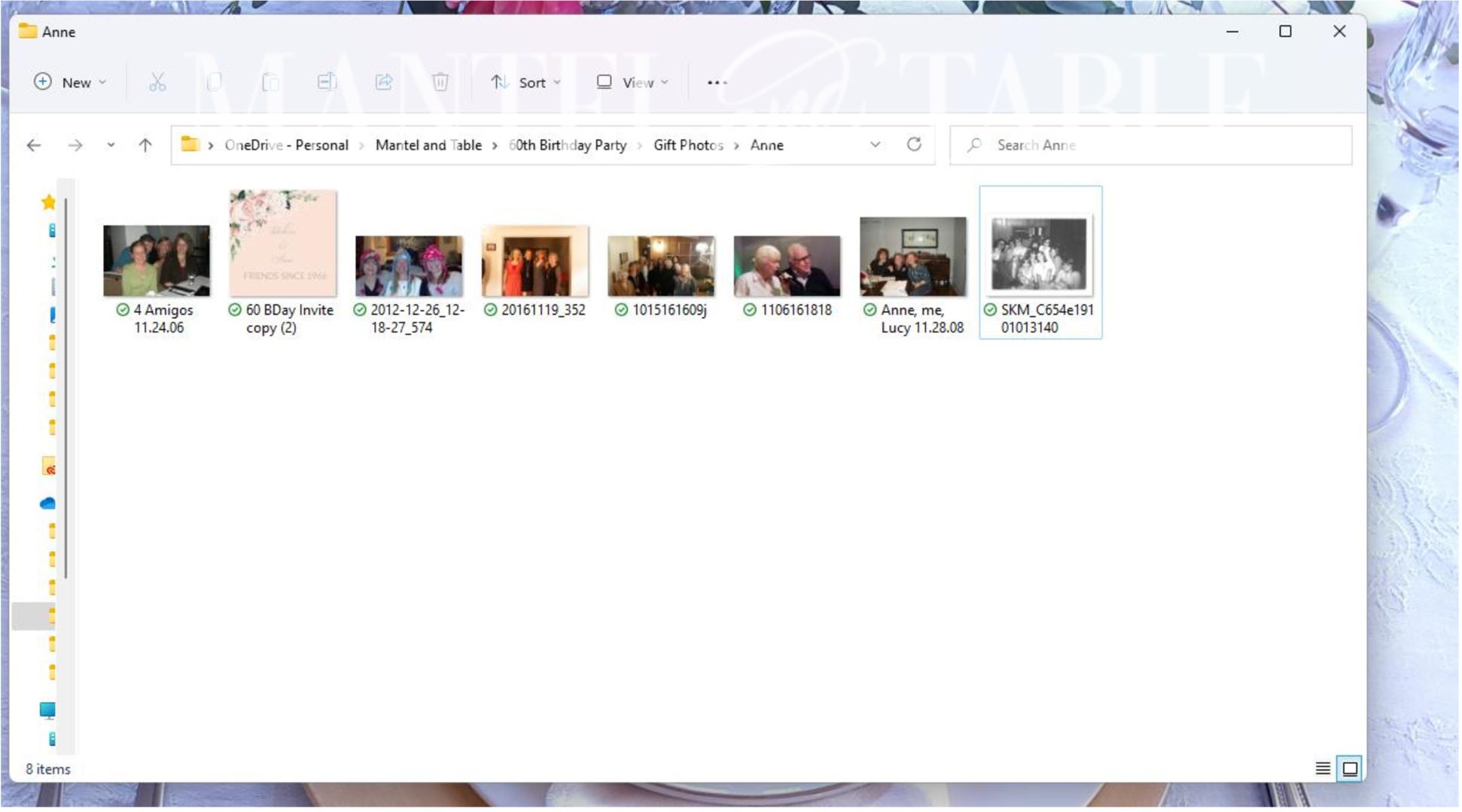 Screen shot of photos in a folder