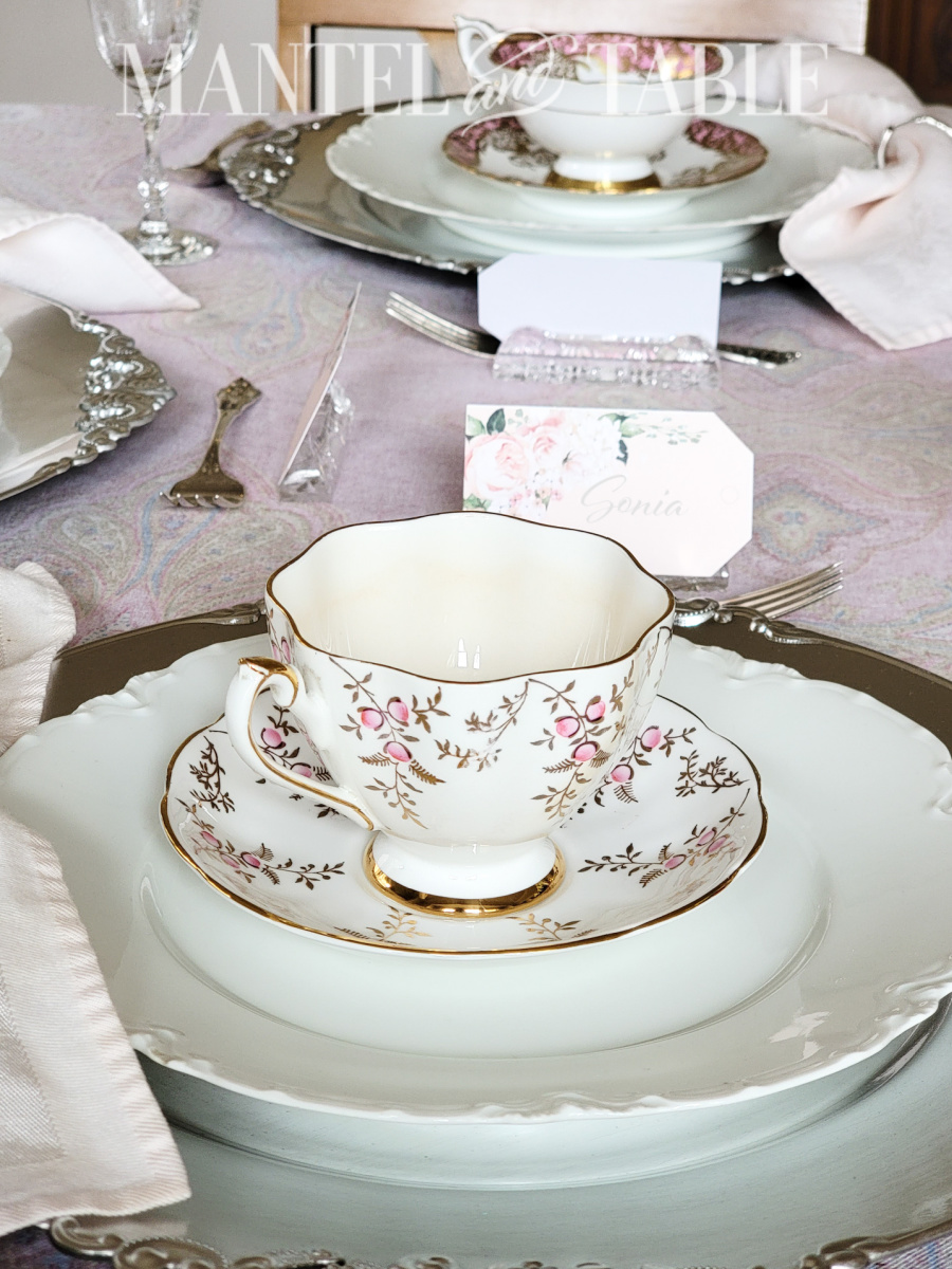 Organize a tea party - teacup 3 side view