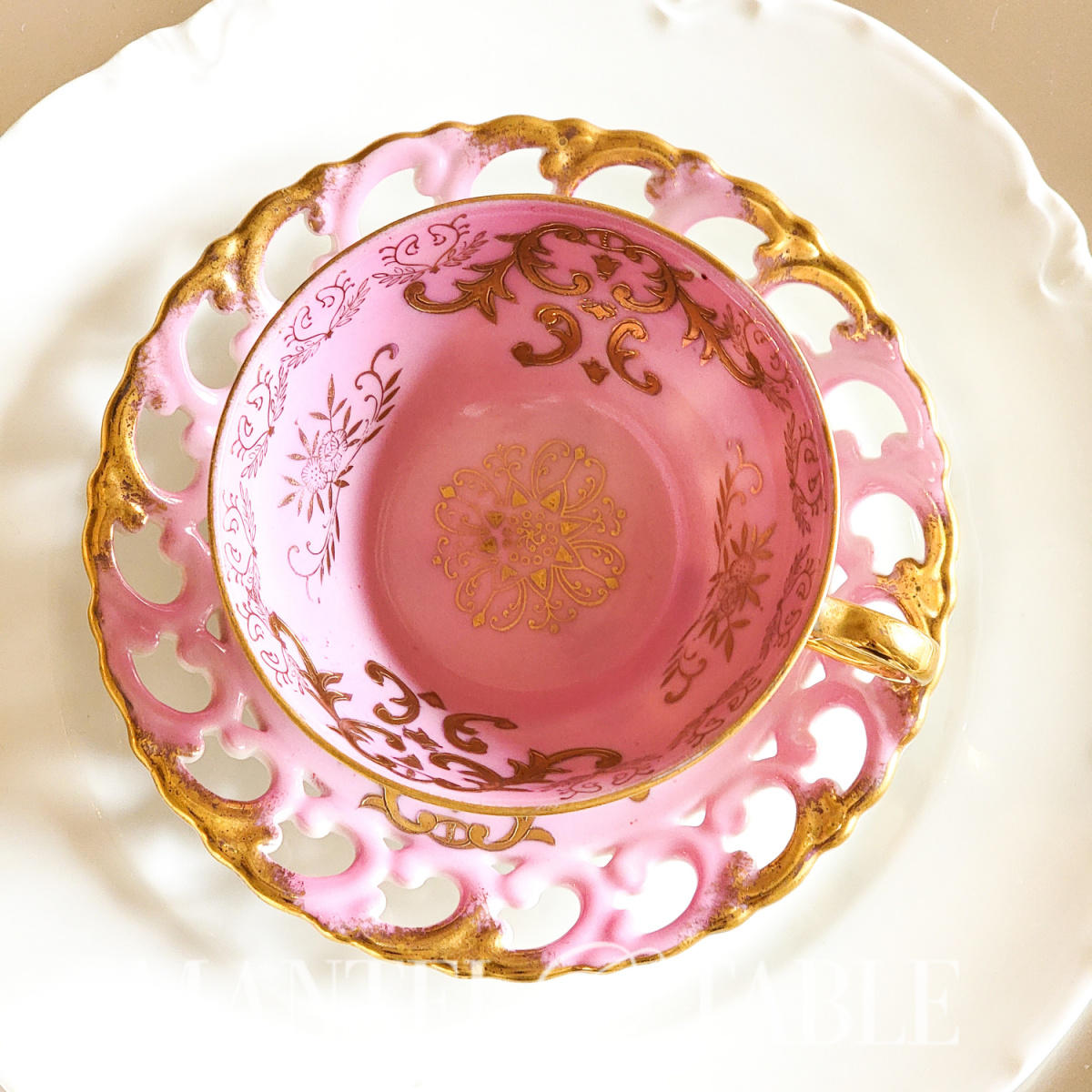 Organize a tea party - teacup 2 top view