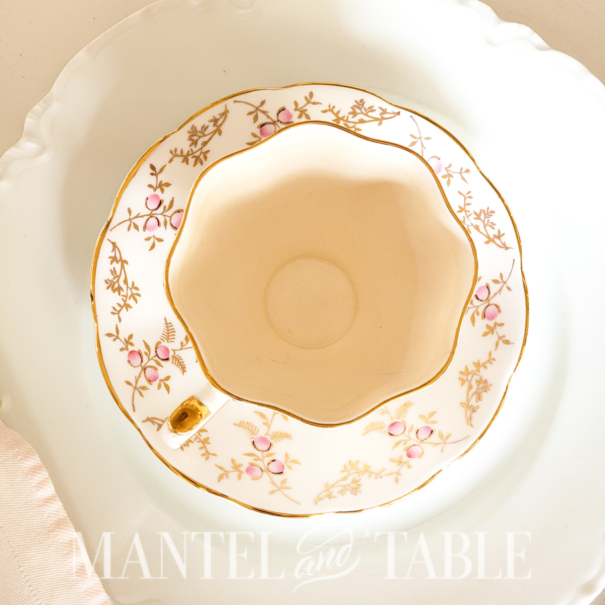 Organize a tea party - teacup 3 top view