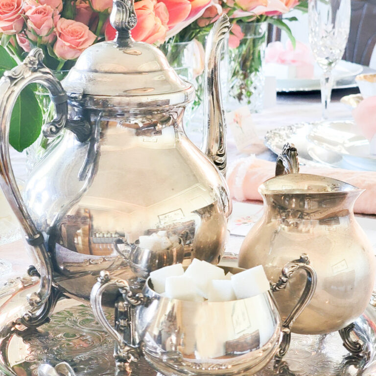 How to Host a Tea Party – The Essential Guide for Tea-Lovers