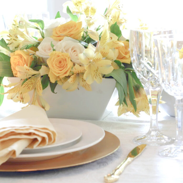 You’ll Love This Beautiful Bright Sunny Yellow and White Tablescape