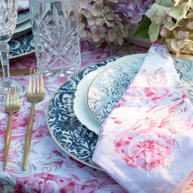 A Colorful Outdoor Tablescape – Do Something Exciting and Different!