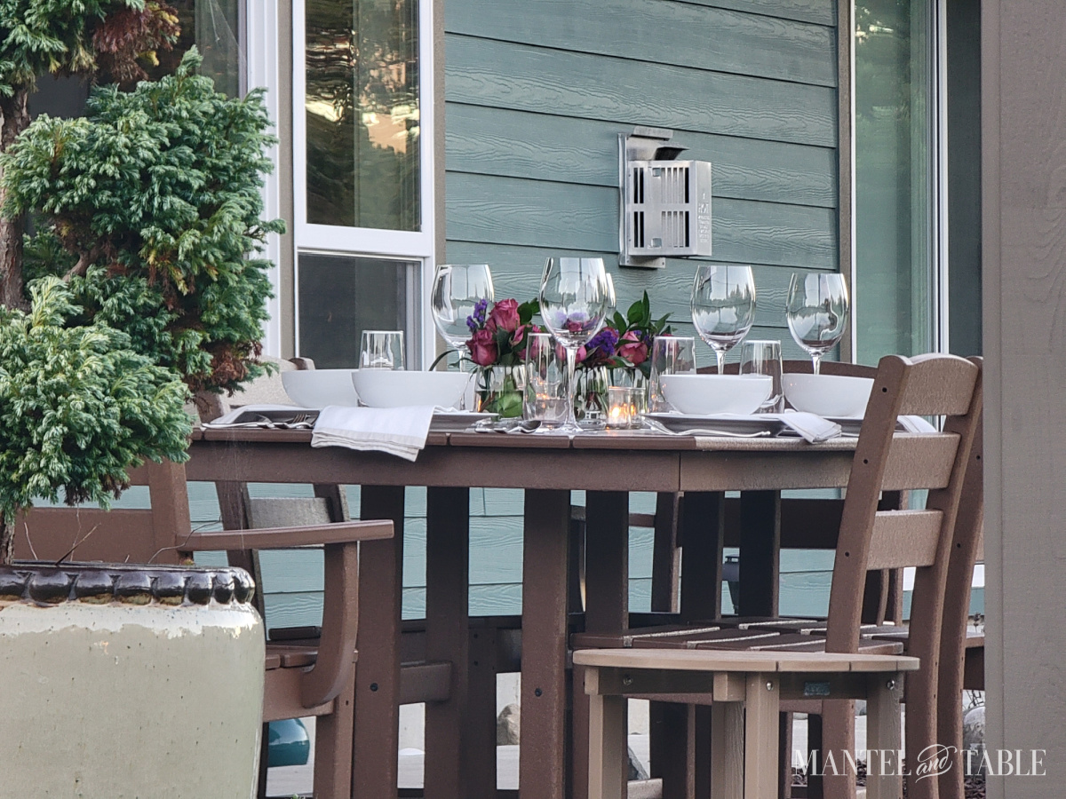 Formally sset dinner table on a patio